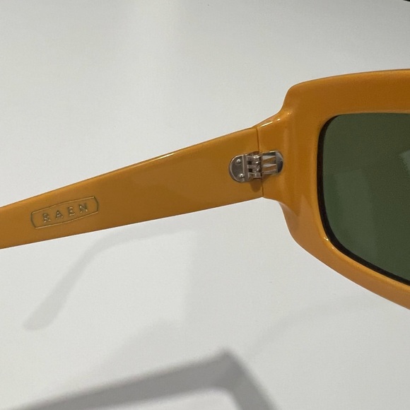 Raen Flatscreen Unisex Yellow/Green Sunglasses - Picture 7 of 9